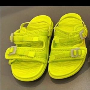 Native Toddler Shoes Size 8 - Davis Child